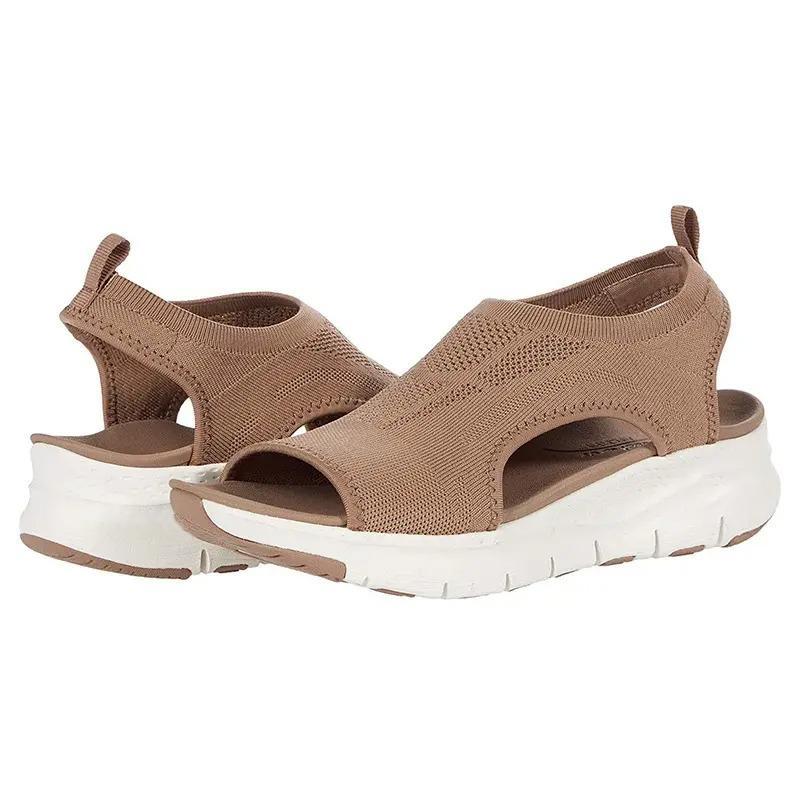 Orla | Slip-on-sandaler dam med kilklack i stickat material - Brun