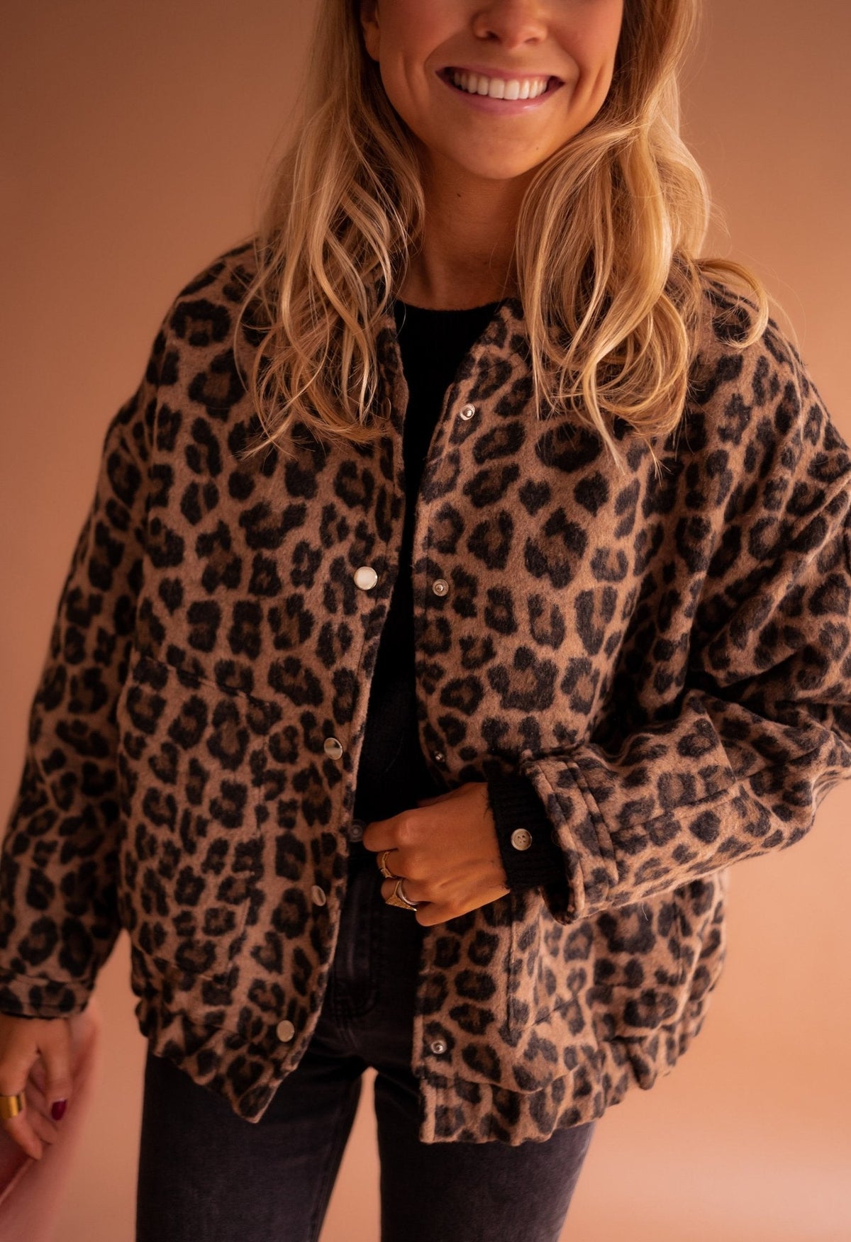 Åsta | Skjortjacka dam med leopardmönster - Pantertryck